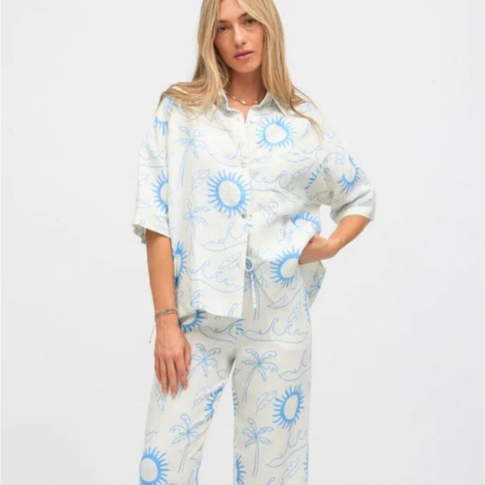 Electric & Rose Cream and Light Blue Sun & Palm Print Button-Up Top